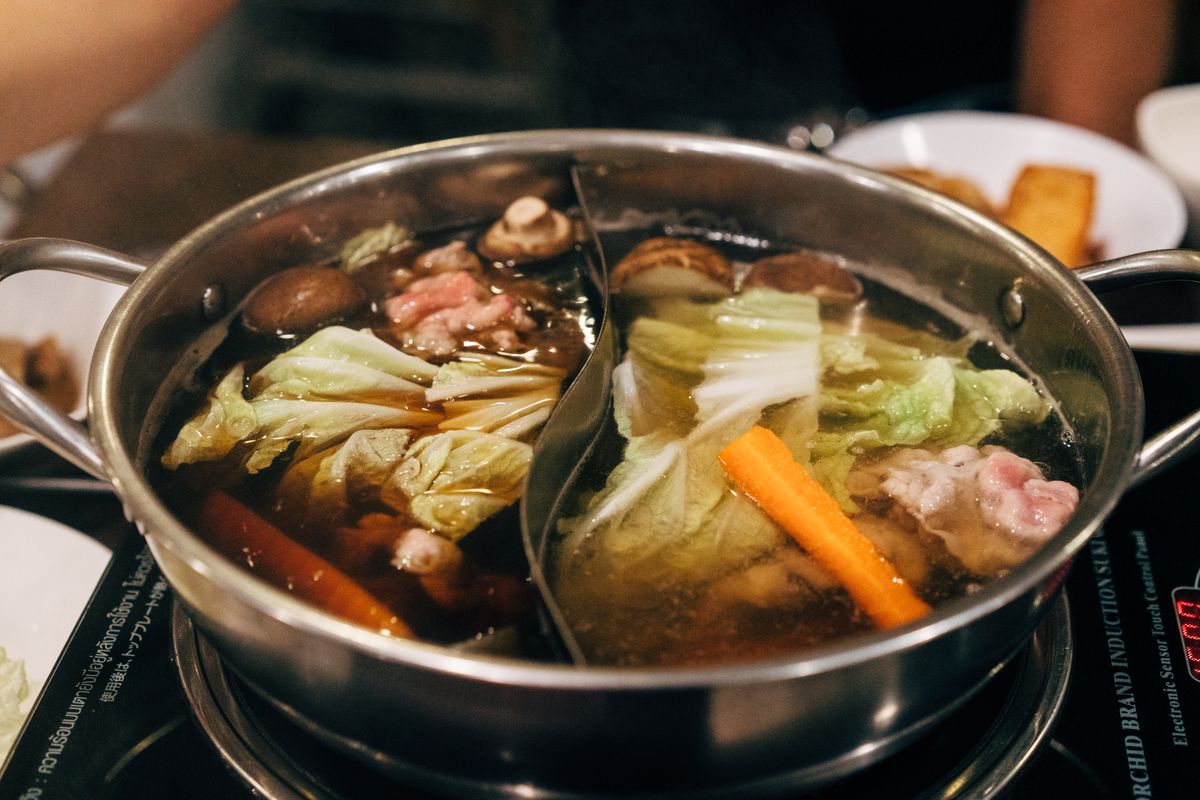 这家藏在巷子里的火锅店,排队2小时也值得!